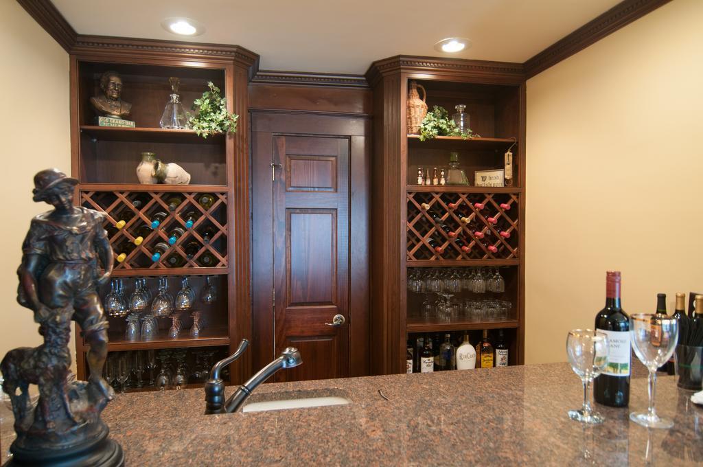 Greene Gables Inn White Hall 외부 사진