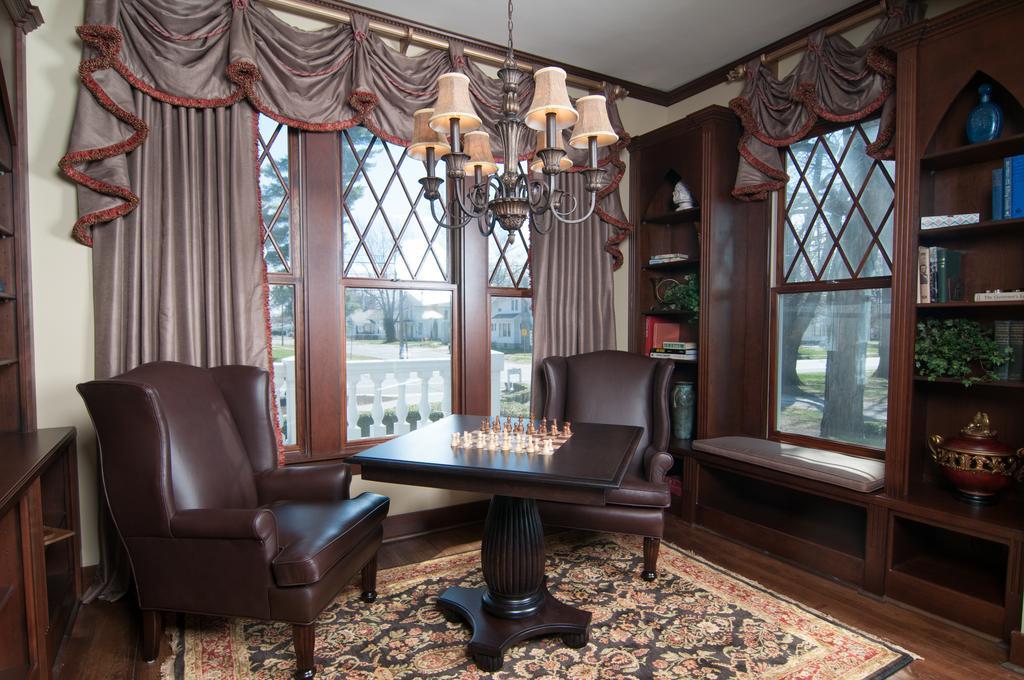 Greene Gables Inn White Hall 외부 사진